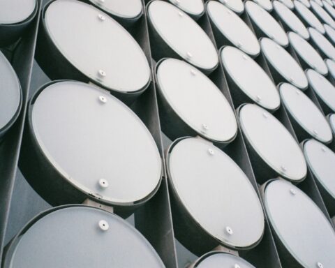 a group of black and white circles